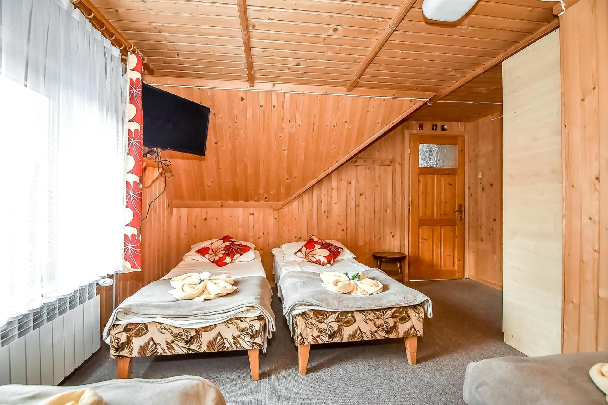 U Justynki Bed & Breakfast Małe Ciche Exterior photo