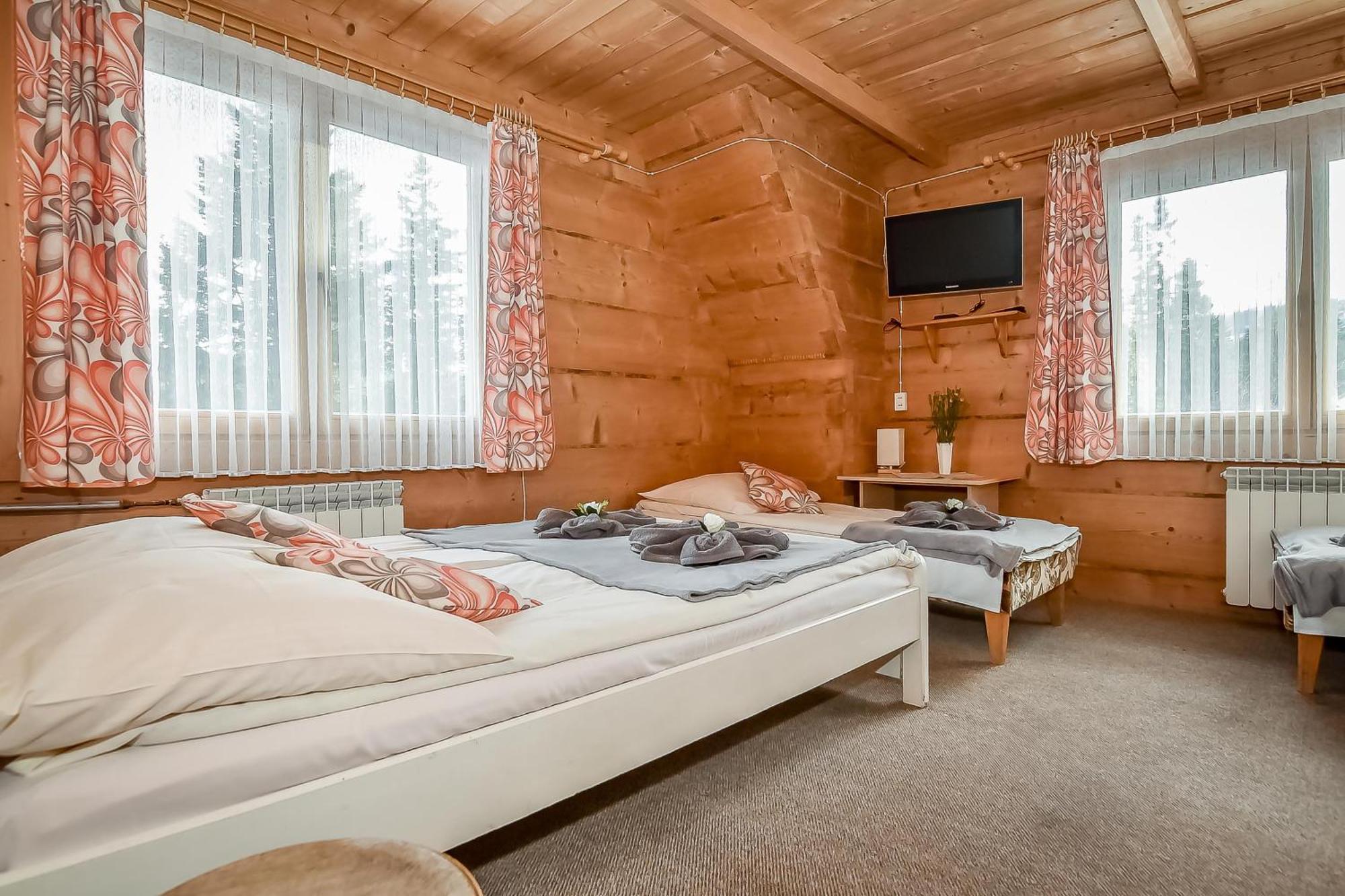 U Justynki Bed & Breakfast Małe Ciche Exterior photo