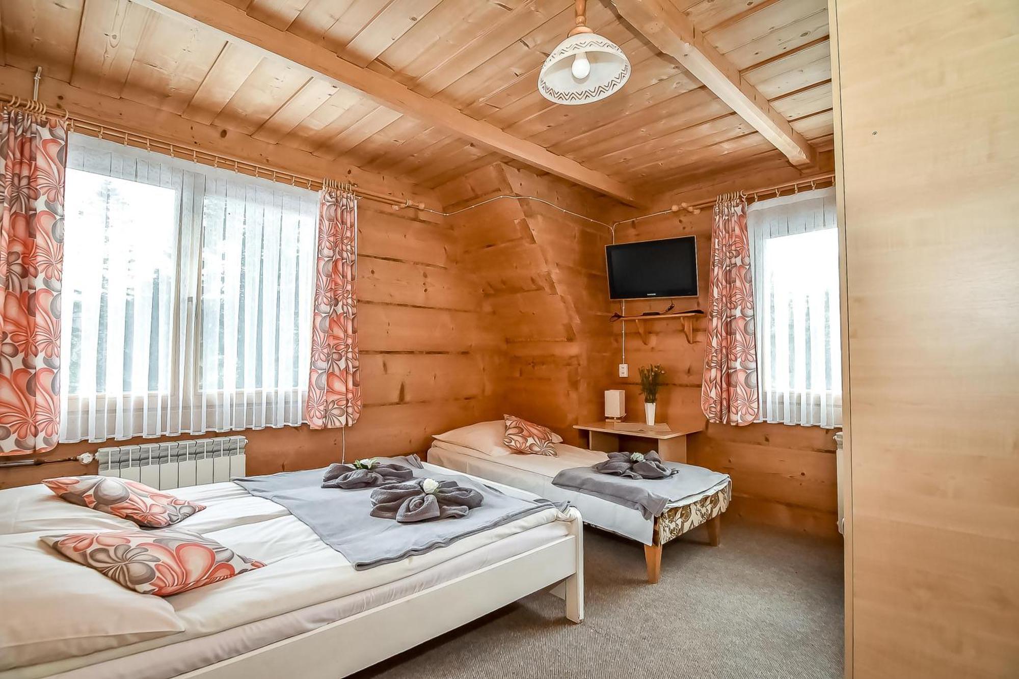 U Justynki Bed & Breakfast Małe Ciche Exterior photo